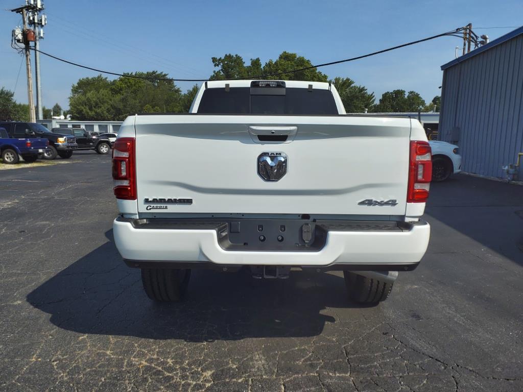 Vehicle image 7 of 33