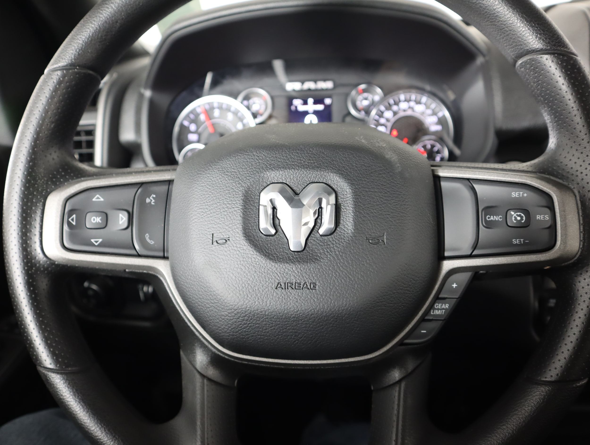Vehicle image 8 of 12