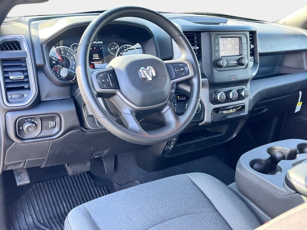 Vehicle image 12 of 19