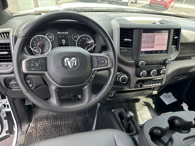 Vehicle image 10 of 19