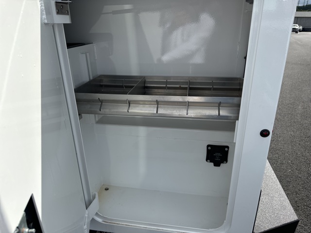Vehicle image 7 of 19