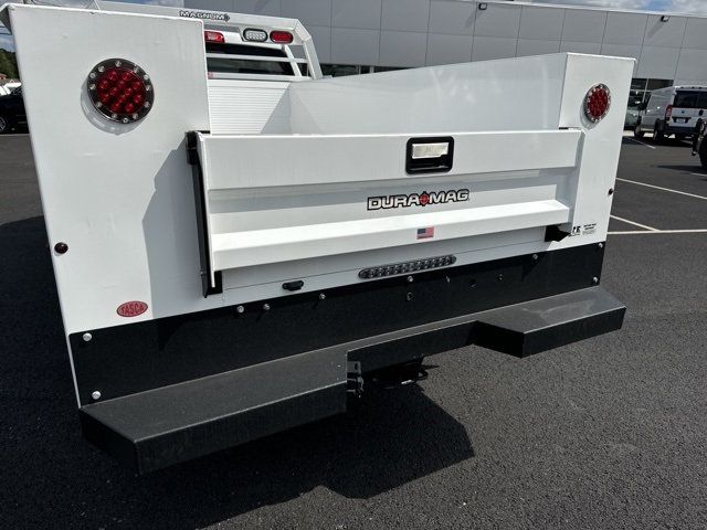 Vehicle image 8 of 19