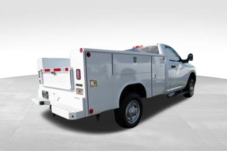 Vehicle image 4 of 21