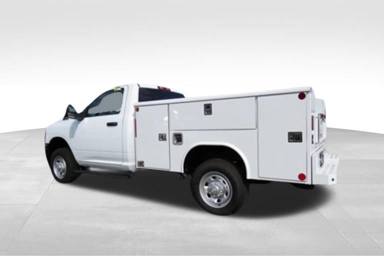 Vehicle image 5 of 21
