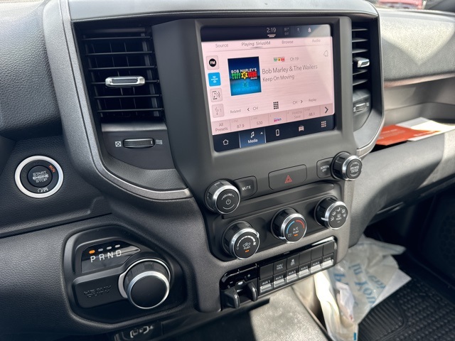 Vehicle image 13 of 20