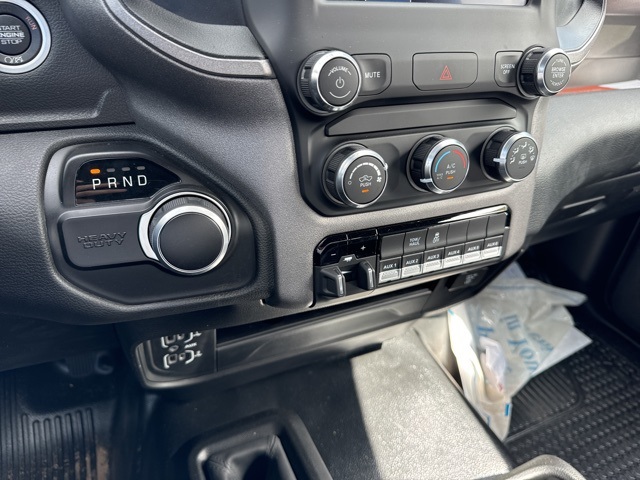 Vehicle image 15 of 20