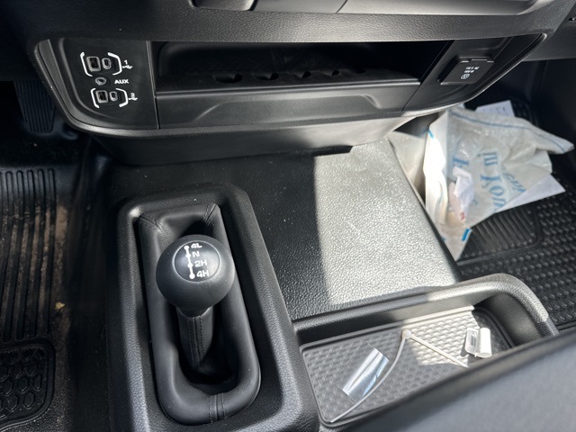 Vehicle image 16 of 20