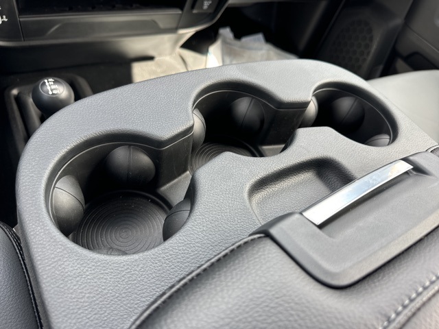 Vehicle image 17 of 20