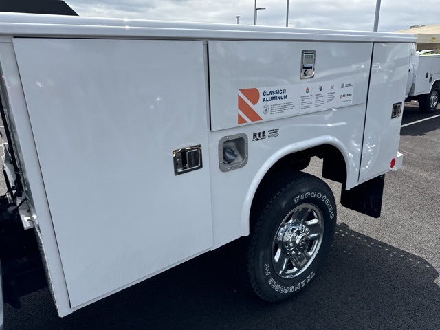 Vehicle image 8 of 20