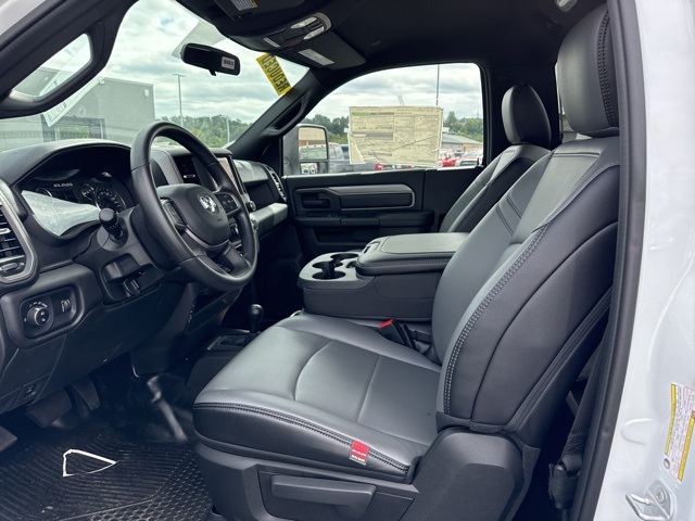 Vehicle image 10 of 20