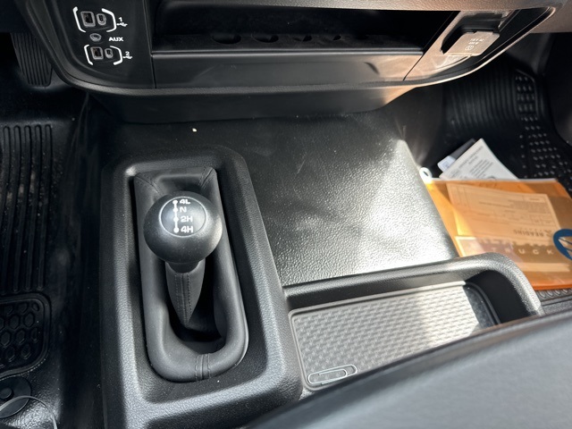 Vehicle image 16 of 20