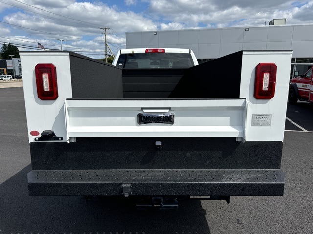 Vehicle image 4 of 18