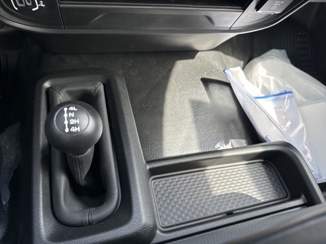 Vehicle image 14 of 18