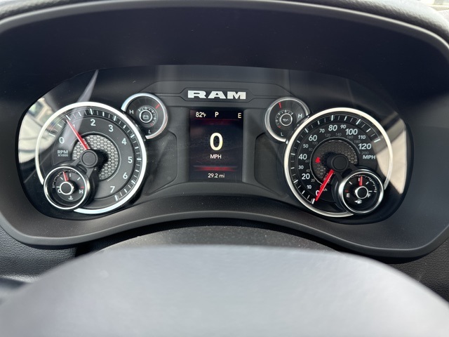 Vehicle image 10 of 18