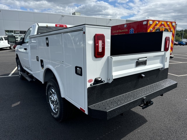 Vehicle image 5 of 18