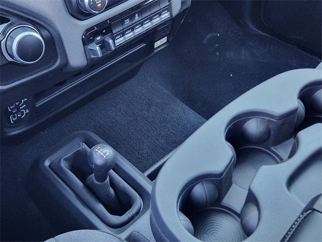 Vehicle image 16 of 25