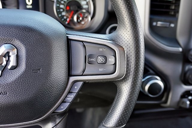 Vehicle image 47 of 48