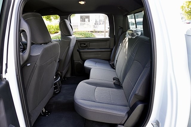 Vehicle image 25 of 48