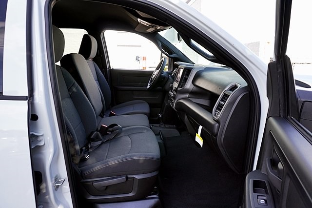 Vehicle image 21 of 48