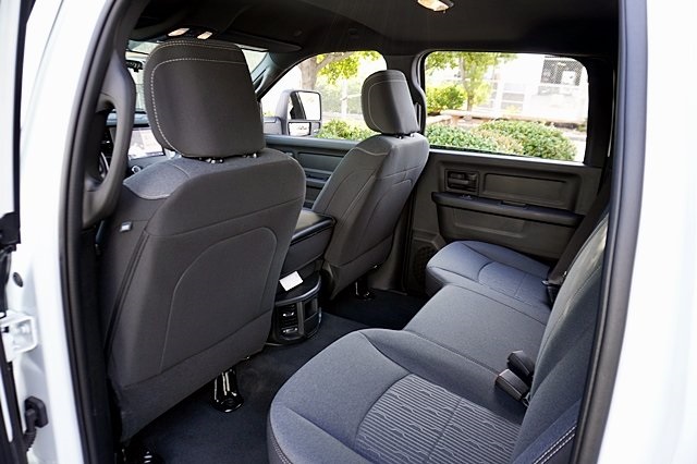 Vehicle image 26 of 48
