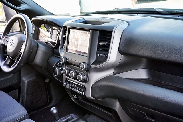 Vehicle image 19 of 48