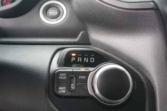 Vehicle image 27 of 34