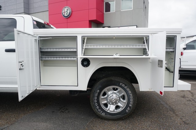 Vehicle image 12 of 34
