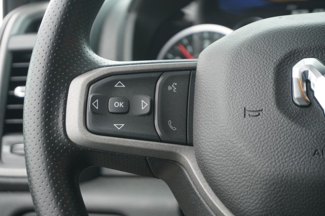 Vehicle image 23 of 34