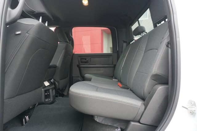 Vehicle image 19 of 34