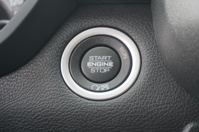 Vehicle image 28 of 34
