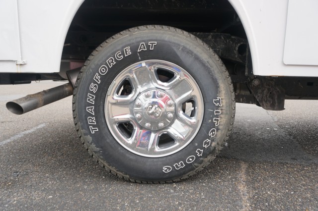 Vehicle image 5 of 34
