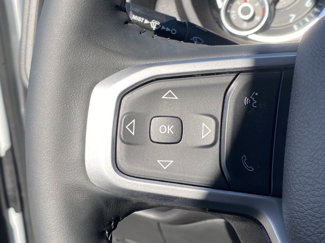 Vehicle image 16 of 35