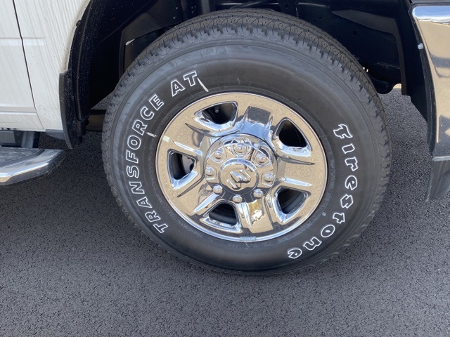 Vehicle image 11 of 35
