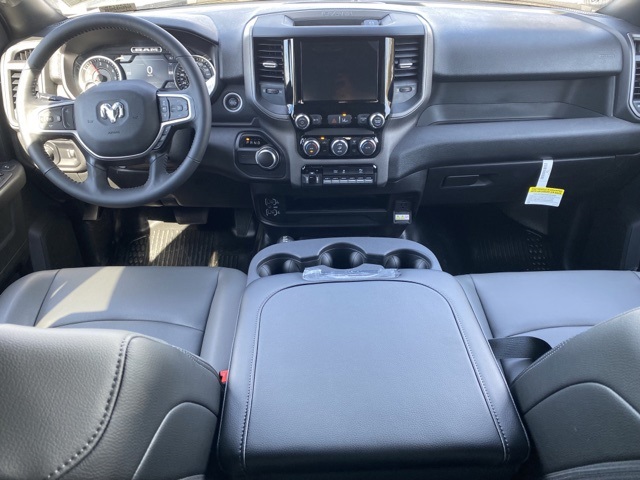 Vehicle image 32 of 35