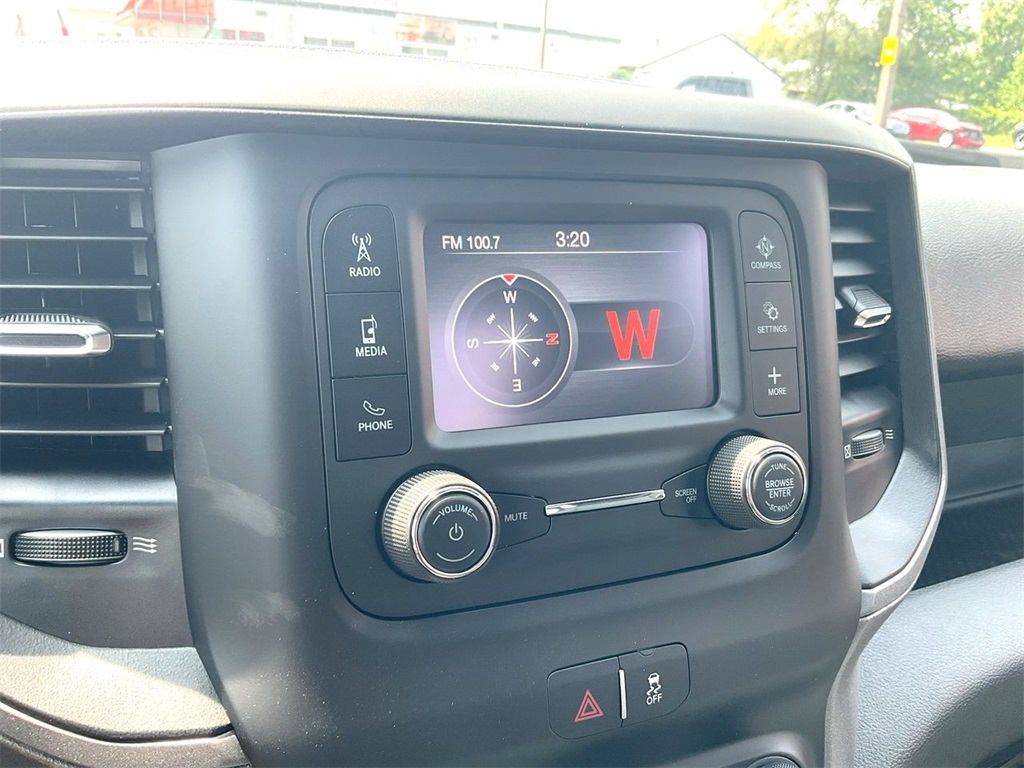 Vehicle image 16 of 23