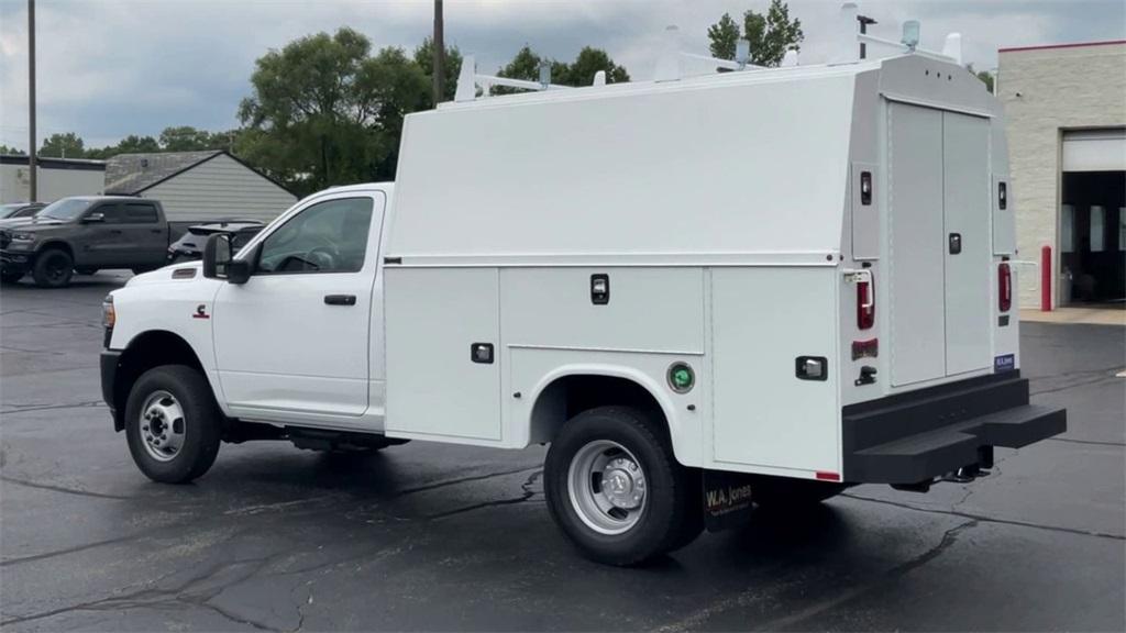 Vehicle image 8 of 23