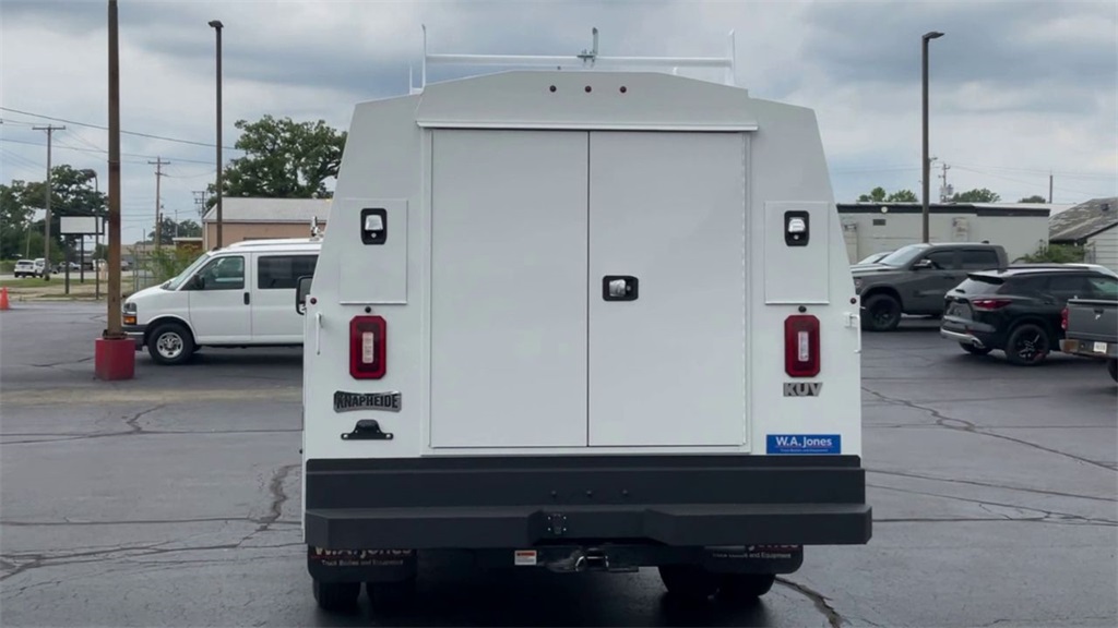 Vehicle image 7 of 23