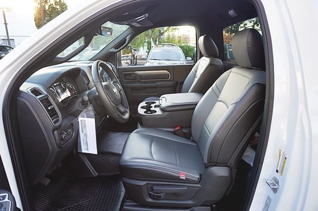 Vehicle image 19 of 41