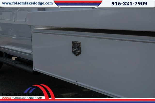 Vehicle image 8 of 23
