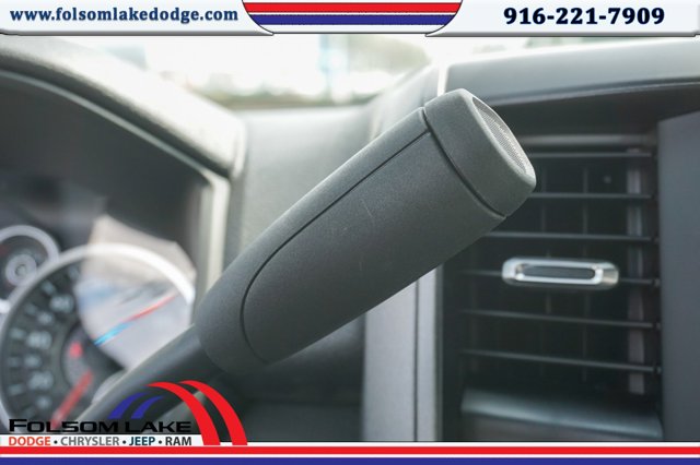 Vehicle image 21 of 23