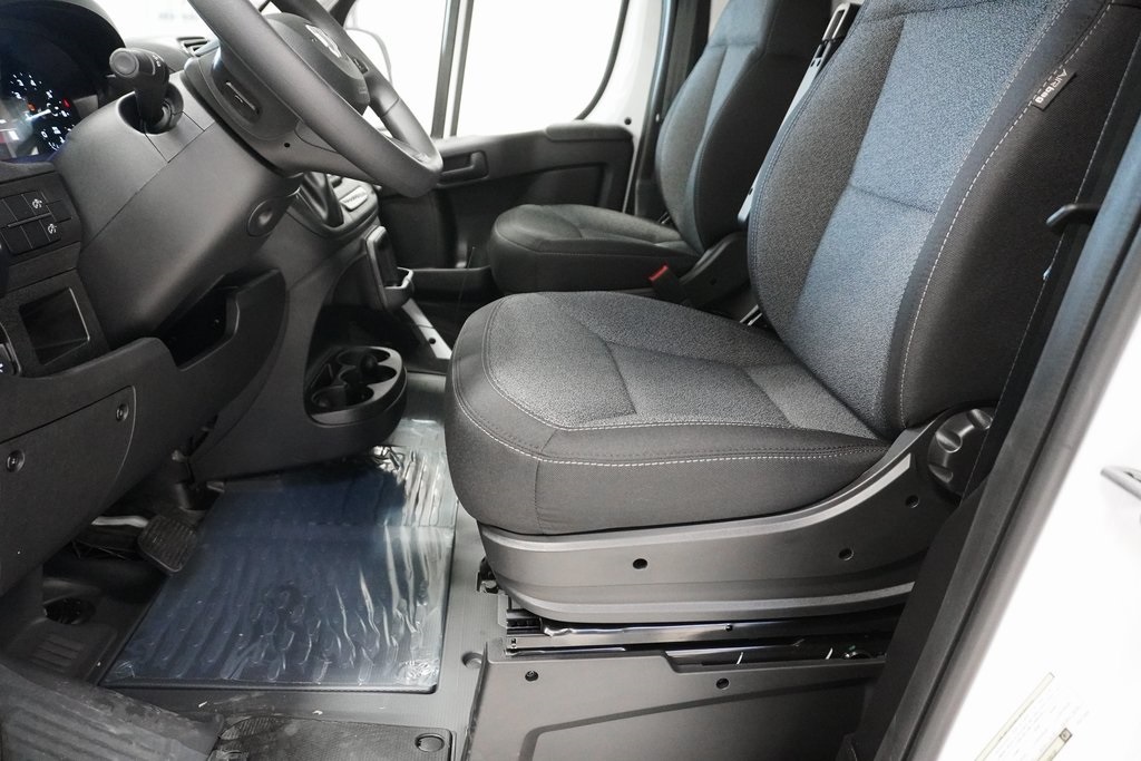 Vehicle image 13 of 24