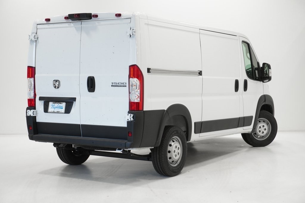 Vehicle image 2 of 24