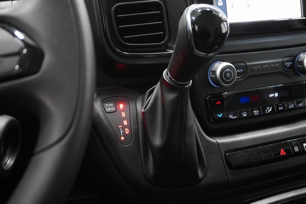 Vehicle image 20 of 24