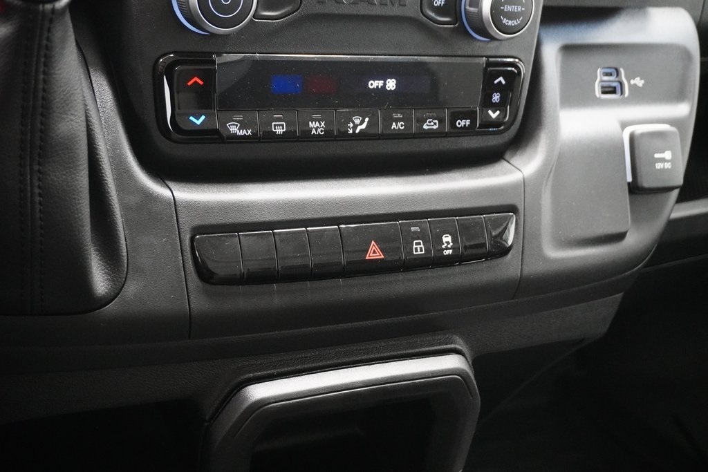 Vehicle image 23 of 24