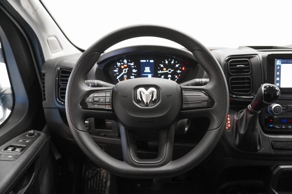 Vehicle image 18 of 24