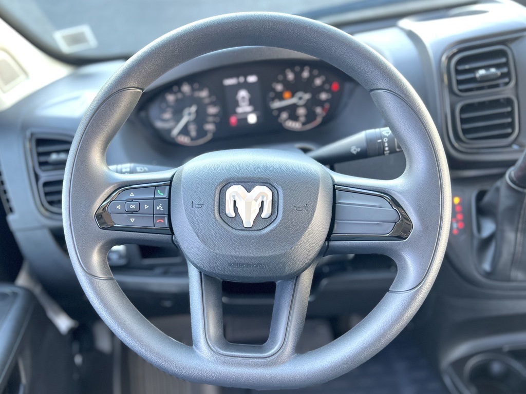 Vehicle image 14 of 24