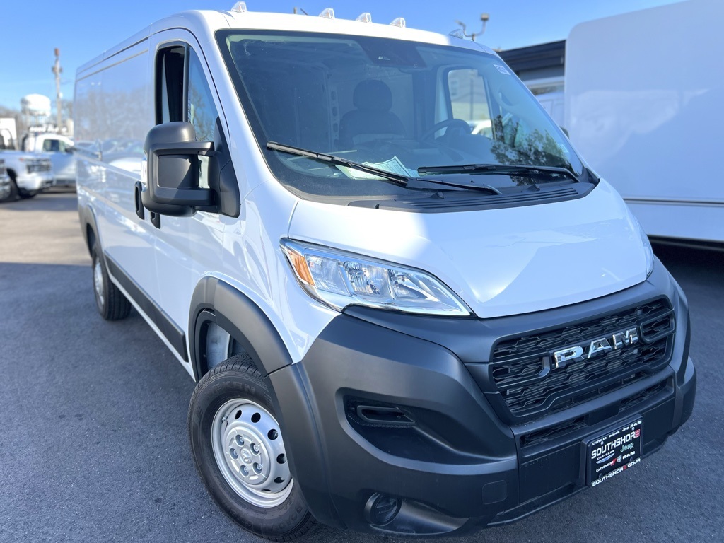 Vehicle image 4 of 24