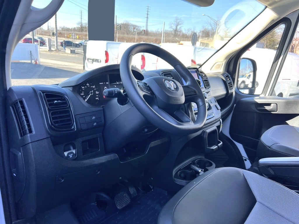Vehicle image 22 of 24
