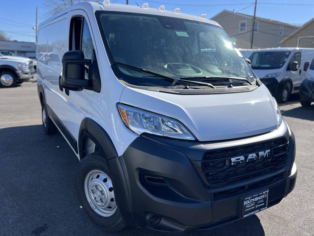 Vehicle image 4 of 26