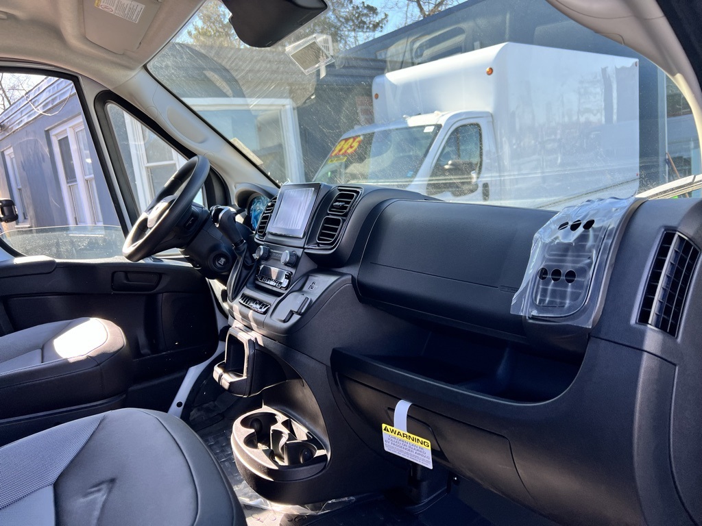 Vehicle image 20 of 26